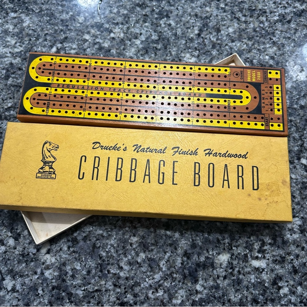 Drueke’s Hardwood Vintage Cribbage Board, Model 2050 Regulation Track